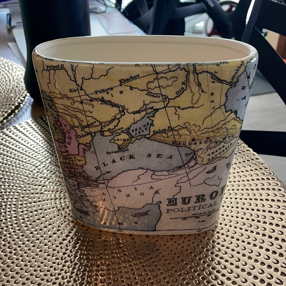Vintage Ceramic Europe Map Vase